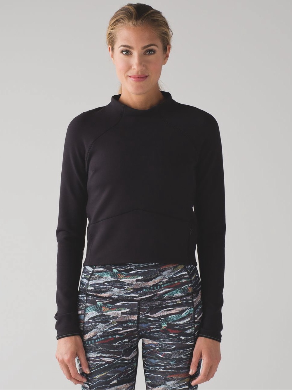 NWT Lululemon Hill And Valley Mock Neck
Black